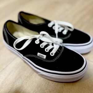 Vans Authentic Shoe Size 7W